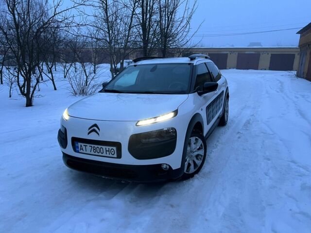 Белый Ситроен С4, объемом двигателя 1.6 л и пробегом 284 тыс. км за 10200 $, фото 1 на Automoto.ua