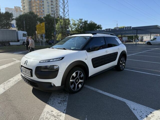 Белый Ситроен С4, объемом двигателя 1.2 л и пробегом 122 тыс. км за 10031 $, фото 1 на Automoto.ua