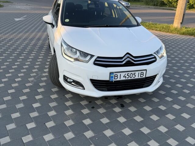 Білий Сітроен С4, об'ємом двигуна 1.6 л та пробігом 208 тис. км за 11600 $, фото 1 на Automoto.ua
