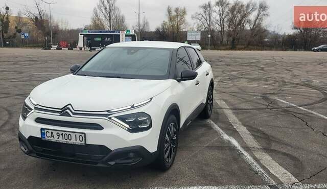 Білий Сітроен С4, об'ємом двигуна 1.2 л та пробігом 90 тис. км за 22000 $, фото 1 на Automoto.ua