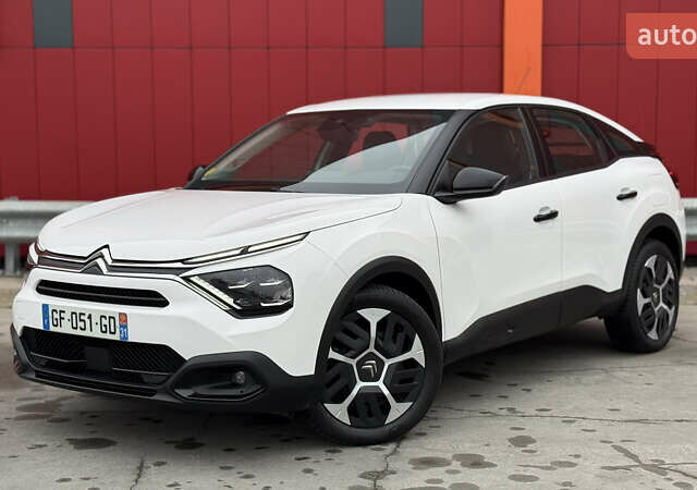 Белый Ситроен С4, объемом двигателя 1.5 л и пробегом 104 тыс. км за 18500 $, фото 1 на Automoto.ua