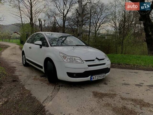 Белый Ситроен С4, объемом двигателя 1.56 л и пробегом 319 тыс. км за 3900 $, фото 1 на Automoto.ua