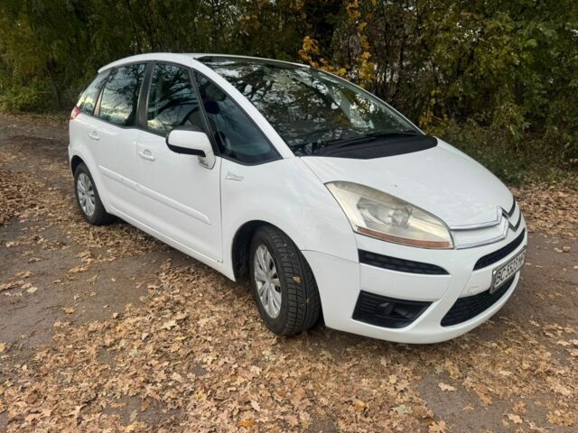 Ситроен С4 2008 в Львове на Automoto.ua Белый Ситроен С4, объемом двигателя 1.6 л и пробегом 326 тыс. км за 3499 $, фото 1 на Automoto.ua