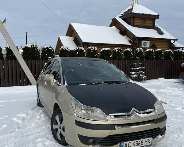 Бежевый Ситроен С4, объемом двигателя 1.6 л и пробегом 366 тыс. км за 2800 $, фото 1 на Automoto.ua