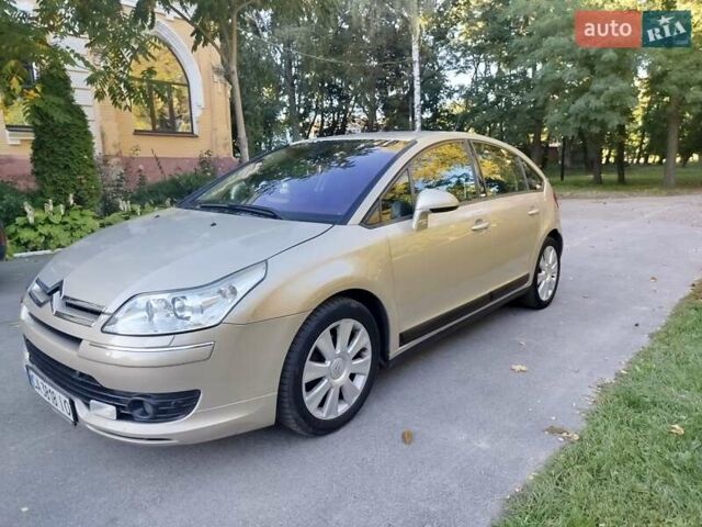 Бежевый Ситроен С4, объемом двигателя 1.59 л и пробегом 228 тыс. км за 4250 $, фото 1 на Automoto.ua