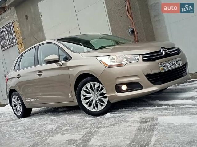 Бежевый Ситроен С4, объемом двигателя 1.6 л и пробегом 120 тыс. км за 7999 $, фото 1 на Automoto.ua