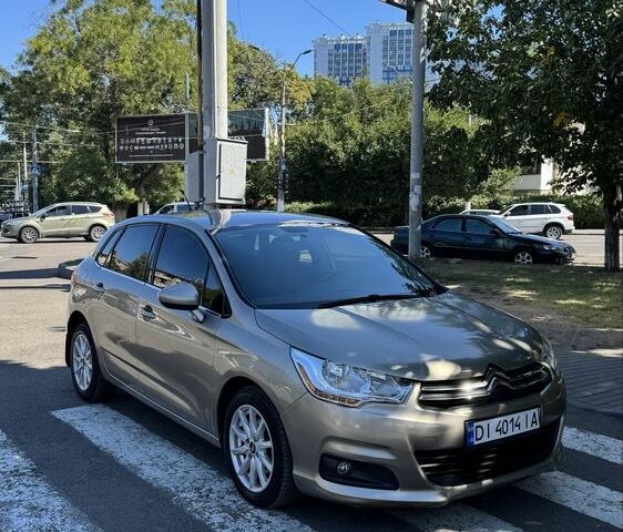 Бежевий Сітроен С4, об'ємом двигуна 1.6 л та пробігом 230 тис. км за 5598 $, фото 1 на Automoto.ua