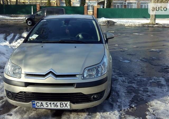 Бежевий Сітроен С4, об'ємом двигуна 1.6 л та пробігом 175 тис. км за 5400 $, фото 1 на Automoto.ua