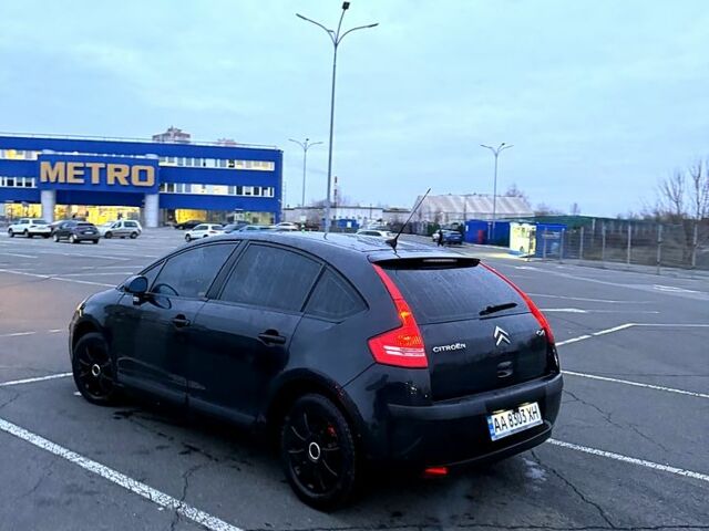 Черный Ситроен С4, объемом двигателя 1.4 л и пробегом 250 тыс. км за 2850 $, фото 1 на Automoto.ua