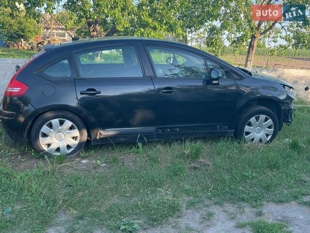 Черный Ситроен С4, объемом двигателя 1.59 л и пробегом 320 тыс. км за 1500 $, фото 1 на Automoto.ua