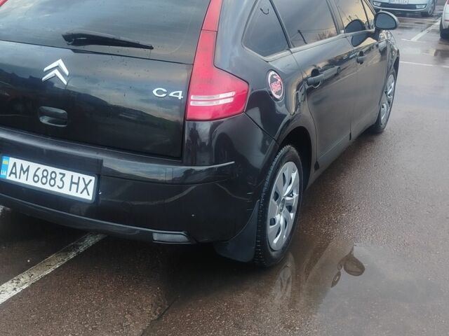 Черный Ситроен С4, объемом двигателя 1.6 л и пробегом 215 тыс. км за 3800 $, фото 1 на Automoto.ua