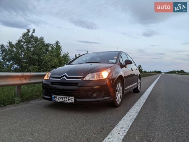 Чорний Сітроен С4, об'ємом двигуна 2 л та пробігом 289 тис. км за 4500 $, фото 1 на Automoto.ua