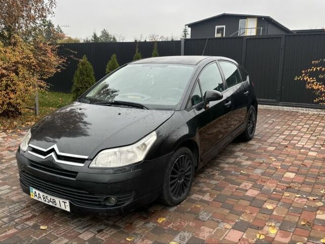 Черный Ситроен С4, объемом двигателя 1.6 л и пробегом 250 тыс. км за 3600 $, фото 1 на Automoto.ua