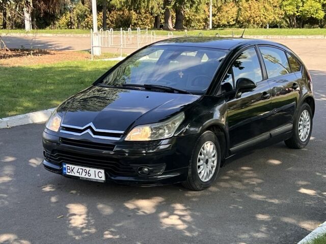 Черный Ситроен С4, объемом двигателя 1.6 л и пробегом 450 тыс. км за 3660 $, фото 1 на Automoto.ua