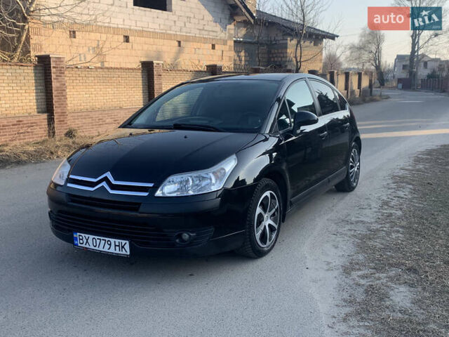 Черный Ситроен С4, объемом двигателя 1.56 л и пробегом 275 тыс. км за 5000 $, фото 1 на Automoto.ua