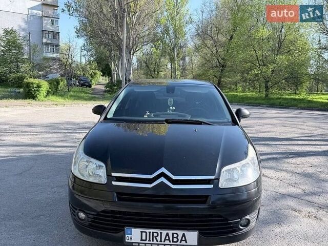 Черный Ситроен С4, объемом двигателя 1.56 л и пробегом 290 тыс. км за 4750 $, фото 1 на Automoto.ua
