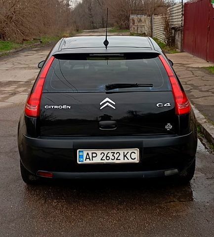 Чорний Сітроен С4, об'ємом двигуна 1.6 л та пробігом 245 тис. км за 4000 $, фото 1 на Automoto.ua