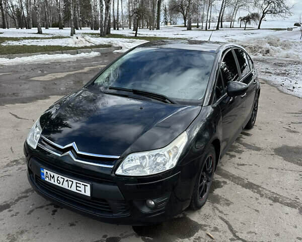 Черный Ситроен С4, объемом двигателя 1.56 л и пробегом 324 тыс. км за 4500 $, фото 1 на Automoto.ua