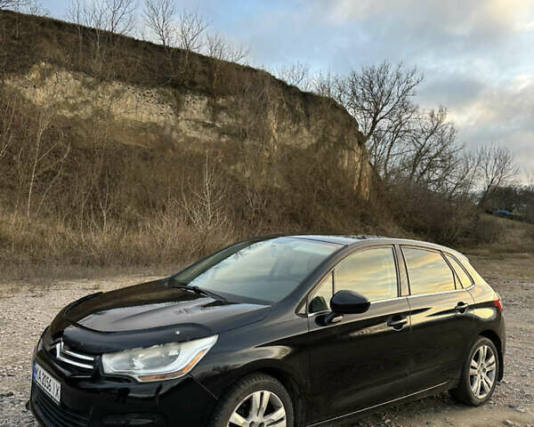 Черный Ситроен С4, объемом двигателя 1.6 л и пробегом 196 тыс. км за 7100 $, фото 1 на Automoto.ua