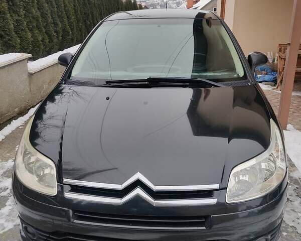 Черный Ситроен С4, объемом двигателя 1.59 л и пробегом 264 тыс. км за 3500 $, фото 1 на Automoto.ua