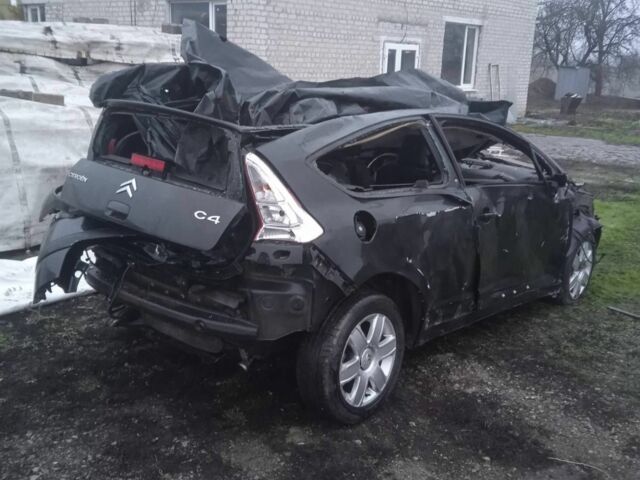 Черный Ситроен С4, объемом двигателя 0 л и пробегом 300 тыс. км за 1500 $, фото 1 на Automoto.ua