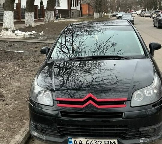 Чорний Сітроен С4, об'ємом двигуна 1.59 л та пробігом 290 тис. км за 3000 $, фото 1 на Automoto.ua
