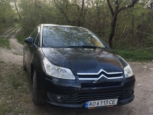 Черный Ситроен С4, объемом двигателя 1.6 л и пробегом 350 тыс. км за 2500 $, фото 1 на Automoto.ua