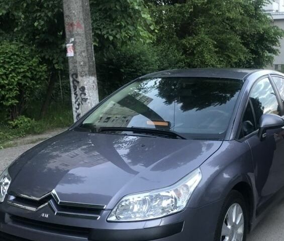 Фиолетовый Ситроен С4, объемом двигателя 1.6 л и пробегом 269 тыс. км за 4000 $, фото 1 на Automoto.ua