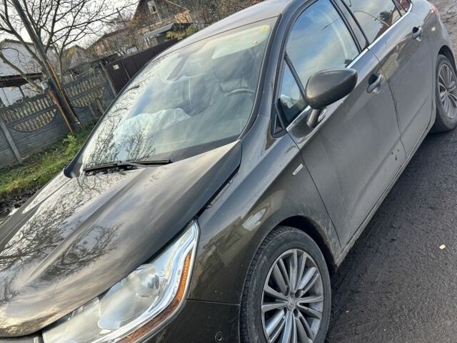 Коричневый Ситроен С4, объемом двигателя 1.6 л и пробегом 300 тыс. км за 176000 $, фото 1 на Automoto.ua