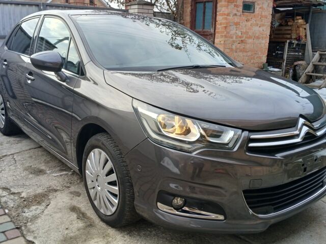 Коричневый Ситроен С4, объемом двигателя 1.2 л и пробегом 132 тыс. км за 9999 $, фото 1 на Automoto.ua
