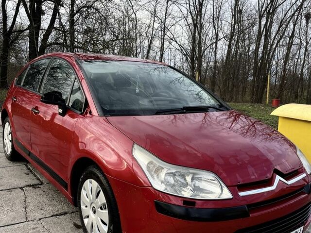 Красный Ситроен С4, объемом двигателя 1.6 л и пробегом 190 тыс. км за 3900 $, фото 1 на Automoto.ua