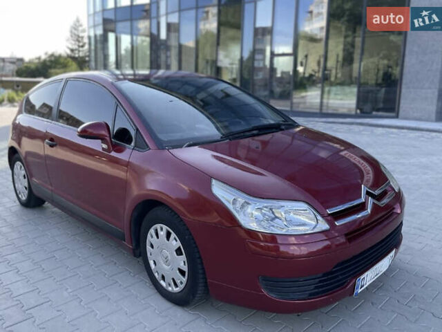 Красный Ситроен С4, объемом двигателя 1.36 л и пробегом 205 тыс. км за 3650 $, фото 1 на Automoto.ua