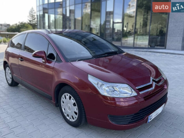 Красный Ситроен С4, объемом двигателя 1.36 л и пробегом 265 тыс. км за 3250 $, фото 1 на Automoto.ua