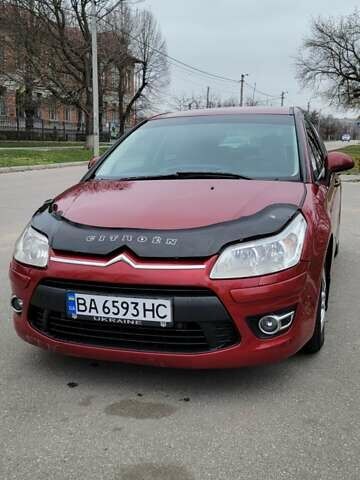 Красный Ситроен С4, объемом двигателя 1.6 л и пробегом 280 тыс. км за 4200 $, фото 1 на Automoto.ua