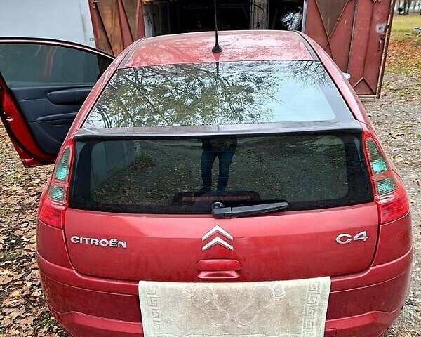 Красный Ситроен С4, объемом двигателя 1.6 л и пробегом 189 тыс. км за 4300 $, фото 1 на Automoto.ua