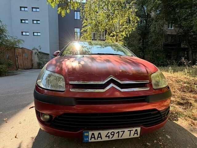 Красный Ситроен С4, объемом двигателя 1.6 л и пробегом 259 тыс. км за 2500 $, фото 1 на Automoto.ua