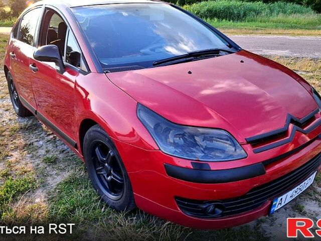 Красный Ситроен С4, объемом двигателя 1.6 л и пробегом 220 тыс. км за 3900 $, фото 1 на Automoto.ua