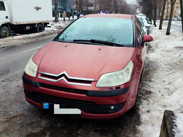 Красный Ситроен С4, объемом двигателя 1.6 л и пробегом 169 тыс. км за 4200 $, фото 1 на Automoto.ua