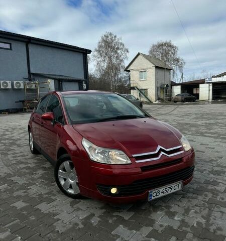 Красный Ситроен С4, объемом двигателя 1.6 л и пробегом 244 тыс. км за 5500 $, фото 1 на Automoto.ua