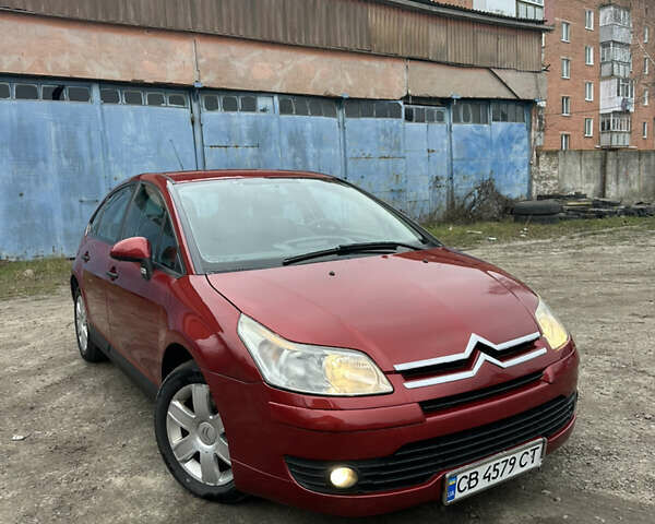 Красный Ситроен С4, объемом двигателя 1.59 л и пробегом 244 тыс. км за 5500 $, фото 1 на Automoto.ua