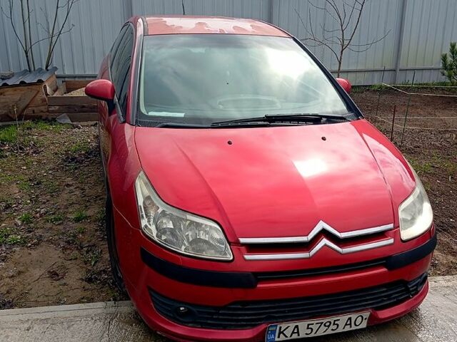 Красный Ситроен С4, объемом двигателя 1.6 л и пробегом 223 тыс. км за 2500 $, фото 1 на Automoto.ua