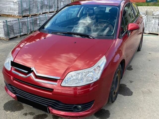 Красный Ситроен С4, объемом двигателя 1.6 л и пробегом 219 тыс. км за 3500 $, фото 1 на Automoto.ua