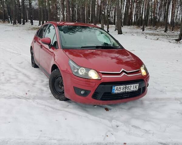Красный Ситроен С4, объемом двигателя 1.56 л и пробегом 291 тыс. км за 4000 $, фото 1 на Automoto.ua