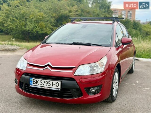 Червоний Сітроен С4, об'ємом двигуна 1.36 л та пробігом 200 тис. км за 4100 $, фото 1 на Automoto.ua
