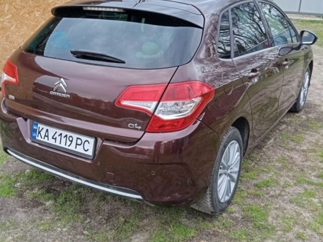 Червоний Сітроен С4, об'ємом двигуна 1.6 л та пробігом 260 тис. км за 7500 $, фото 1 на Automoto.ua