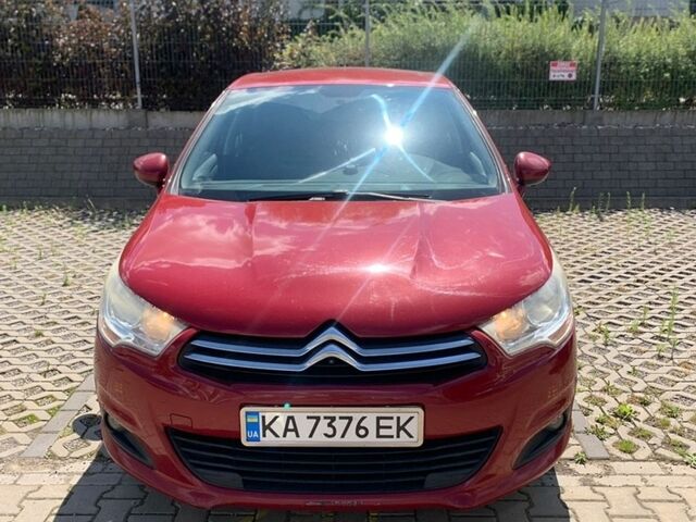 Красный Ситроен С4, объемом двигателя 1.6 л и пробегом 190 тыс. км за 5499 $, фото 1 на Automoto.ua