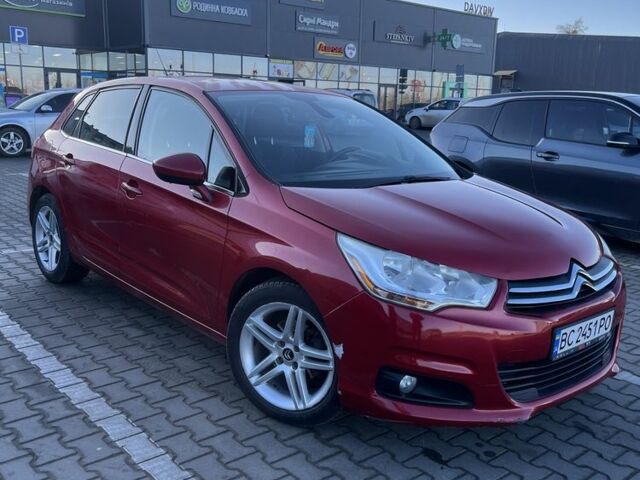 Красный Ситроен С4, объемом двигателя 1.6 л и пробегом 170 тыс. км за 6500 $, фото 1 на Automoto.ua