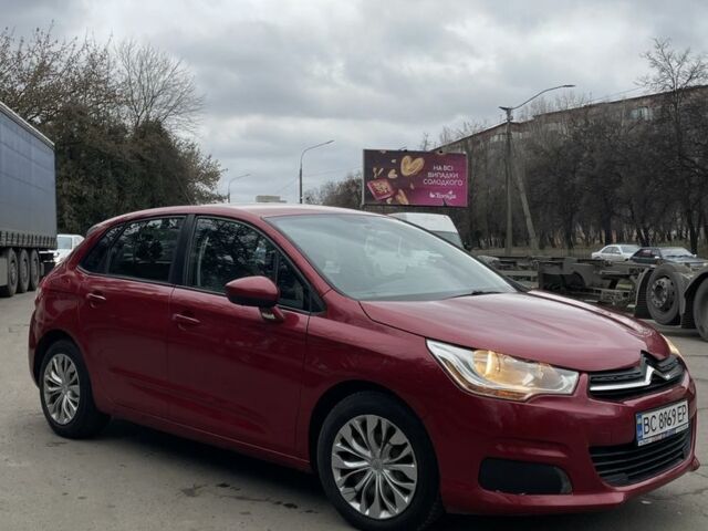 Красный Ситроен С4, объемом двигателя 1.6 л и пробегом 300 тыс. км за 4900 $, фото 1 на Automoto.ua