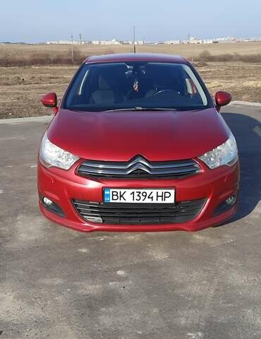 Красный Ситроен С4, объемом двигателя 1.56 л и пробегом 236 тыс. км за 7600 $, фото 1 на Automoto.ua