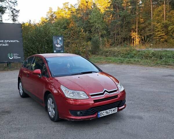 Красный Ситроен С4, объемом двигателя 1.59 л и пробегом 190 тыс. км за 3300 $, фото 1 на Automoto.ua